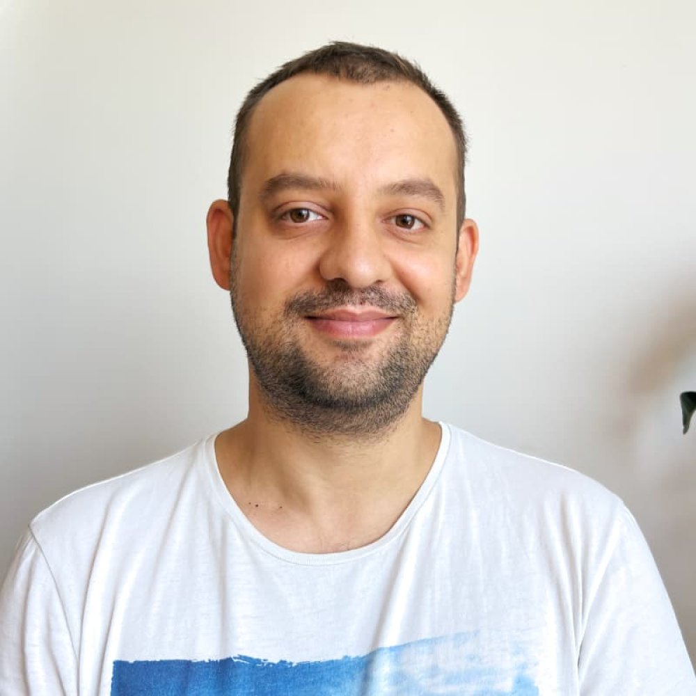 რუსლან პეტუნინი